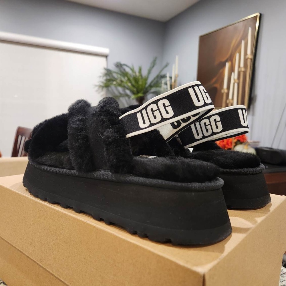 New Ugg Disco Cross Slide Size 9 - image 3